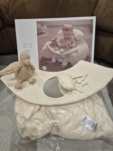 Mamas and papas welcome - mamas, to