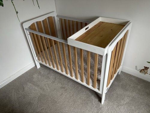 Mamas and papas cotbed - papas, with